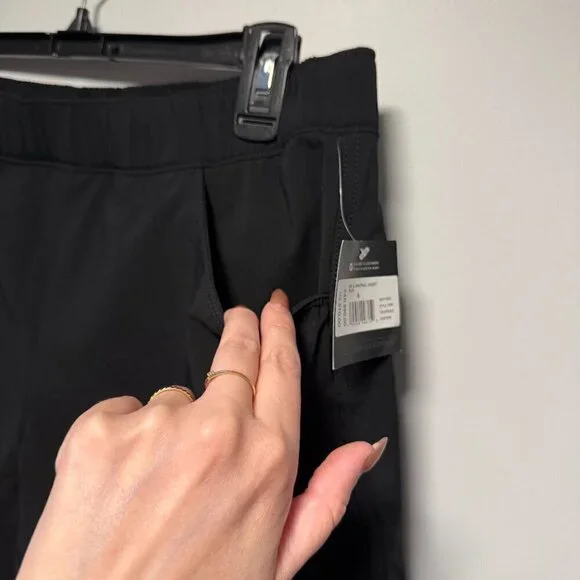 Eddie Bauer Climatrail Hiking Trail Short Black 6 NWT - Picture 4 of 8